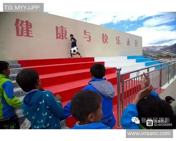 英国足球明星探访西藏感受高原文化与足球热情 英国足球明星探访西藏感受高原文化与足球热情