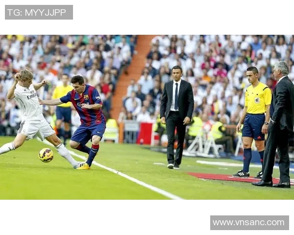 足球明星在比赛中遭遇激烈冲突瞬间引发全场轰动与热议 足球明星在比赛中遭遇激烈冲突瞬间引发全场轰动与热议