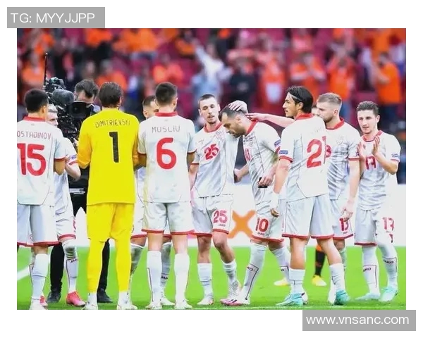 从默默无闻到万众瞩目足球明星崛起背后的奋斗历程视频揭秘